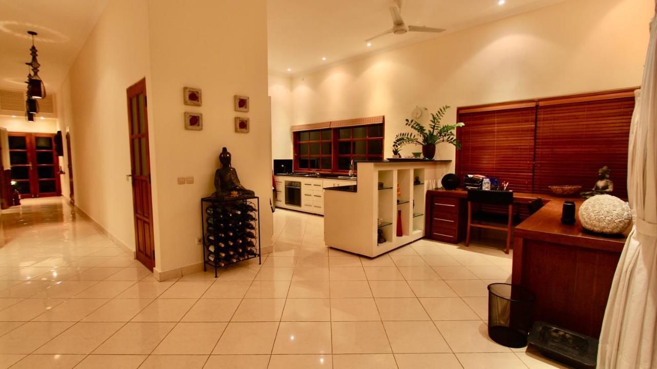 Villa Surgawi โลวินา ภายนอก รูปภาพ