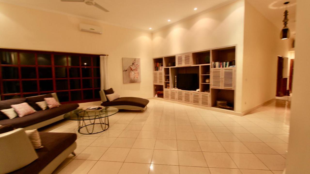 Villa Surgawi โลวินา ภายนอก รูปภาพ