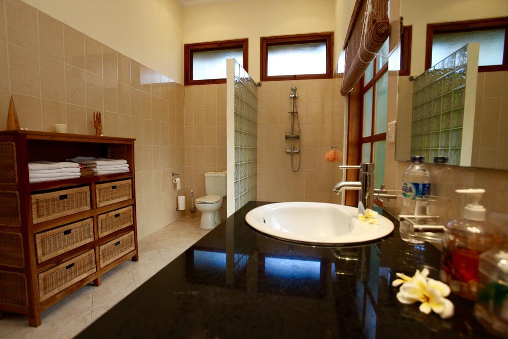 Villa Surgawi โลวินา ภายนอก รูปภาพ