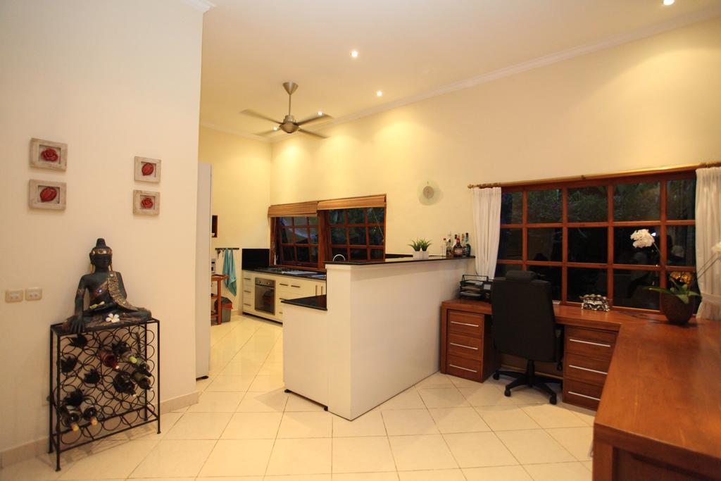 Villa Surgawi โลวินา ภายนอก รูปภาพ